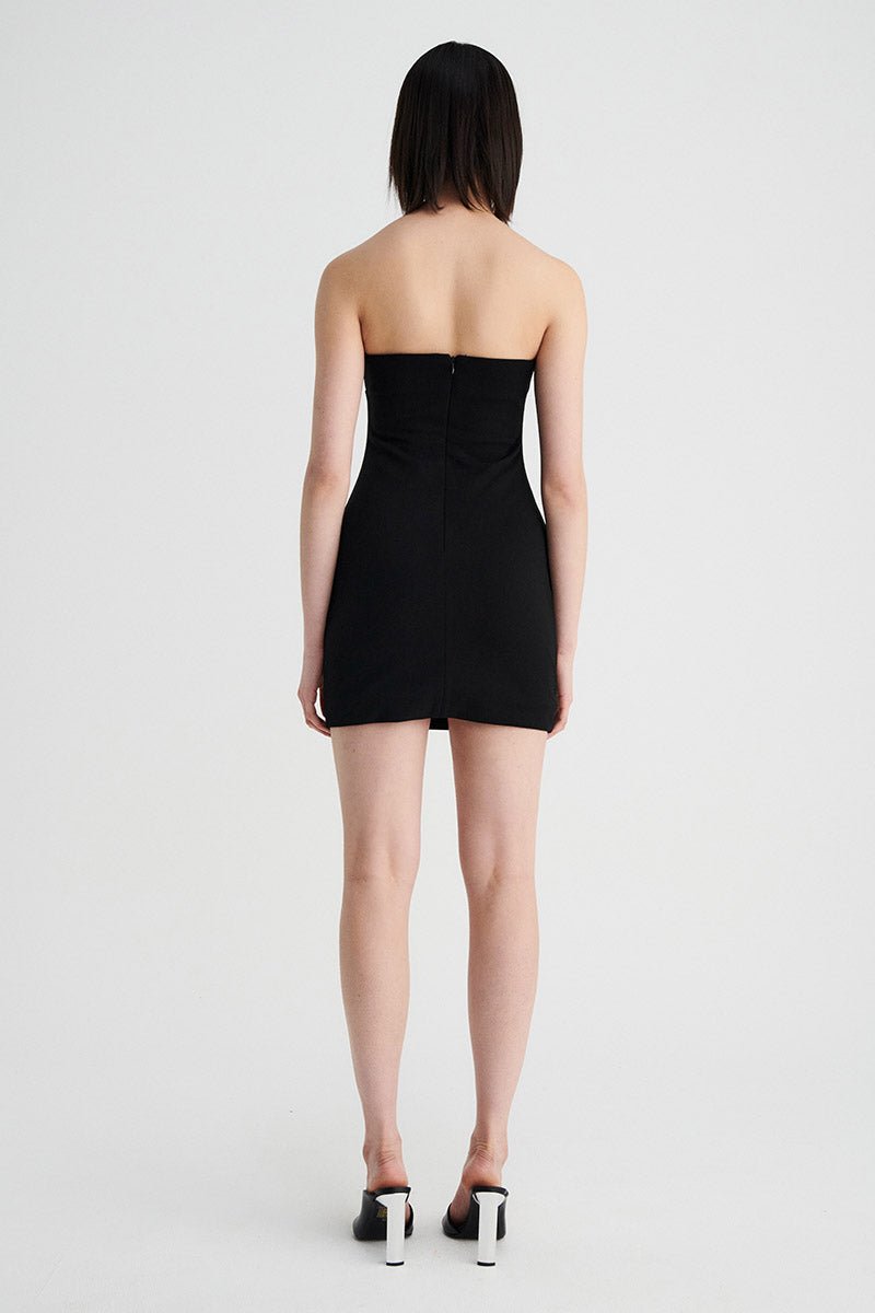 NAF vintage Minirobe noire sans bretelles NAF : jupe en tulle asymétrique, EU34 - France NAF vintage Minirobe noire sans bretelles NAF : jupe en tulle asymétrique, EU34 - France